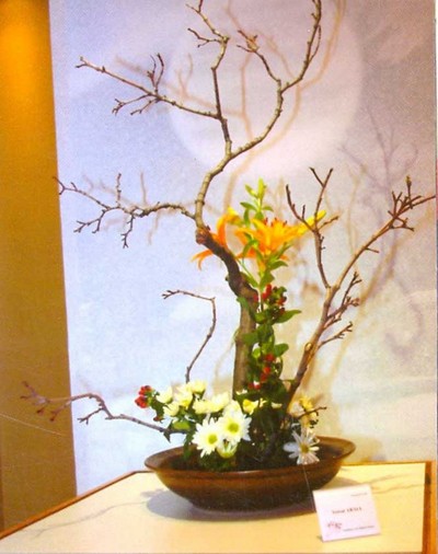 فن تنسيق الزهور على الطريقة اليابانية (إيكيبانا) Large_1234180763